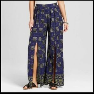 Wide legged Palazzo Pants with Slit